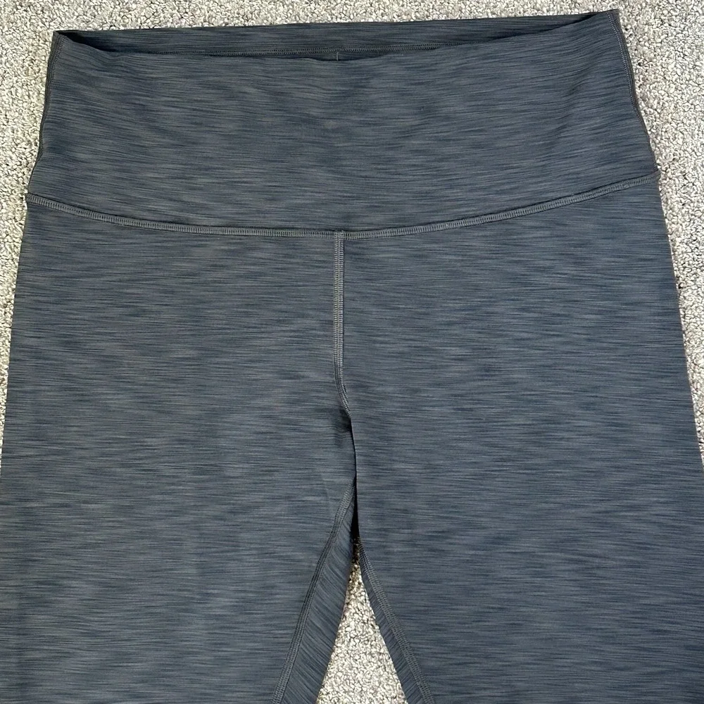 Lululemon Gray Wunder Under High Rise Crop Leggings Women's 12 Full-On Luon